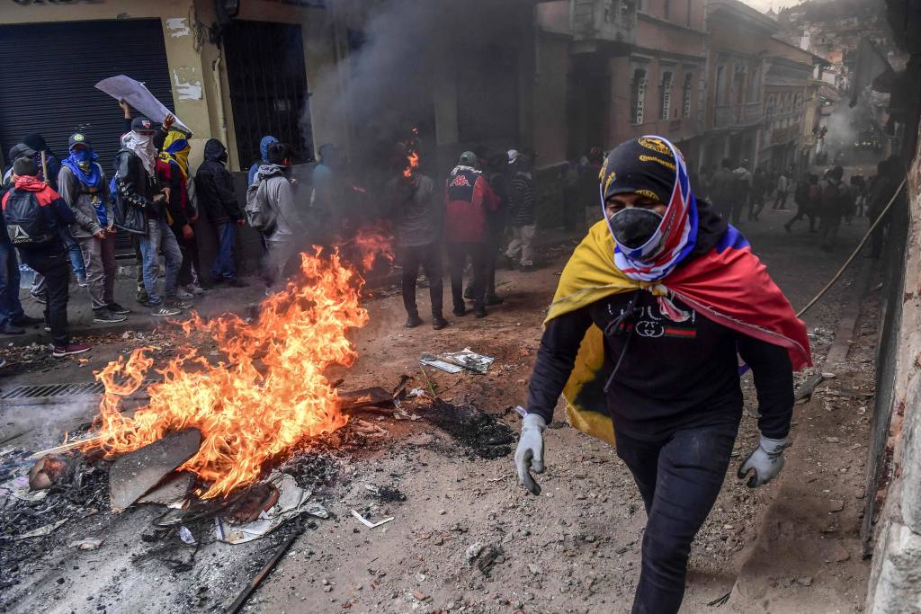 Crisis En Ecuador