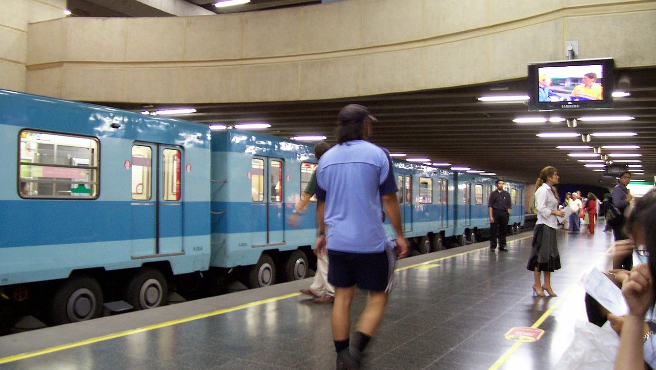 Metro De Santiago