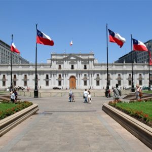 Palacio De La Moneda Desde Plaza De La Constitucion 653x431