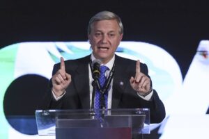Kast agradece antecedentes entregados por Boric y dice que tomará “decisiones cuando corresponda”